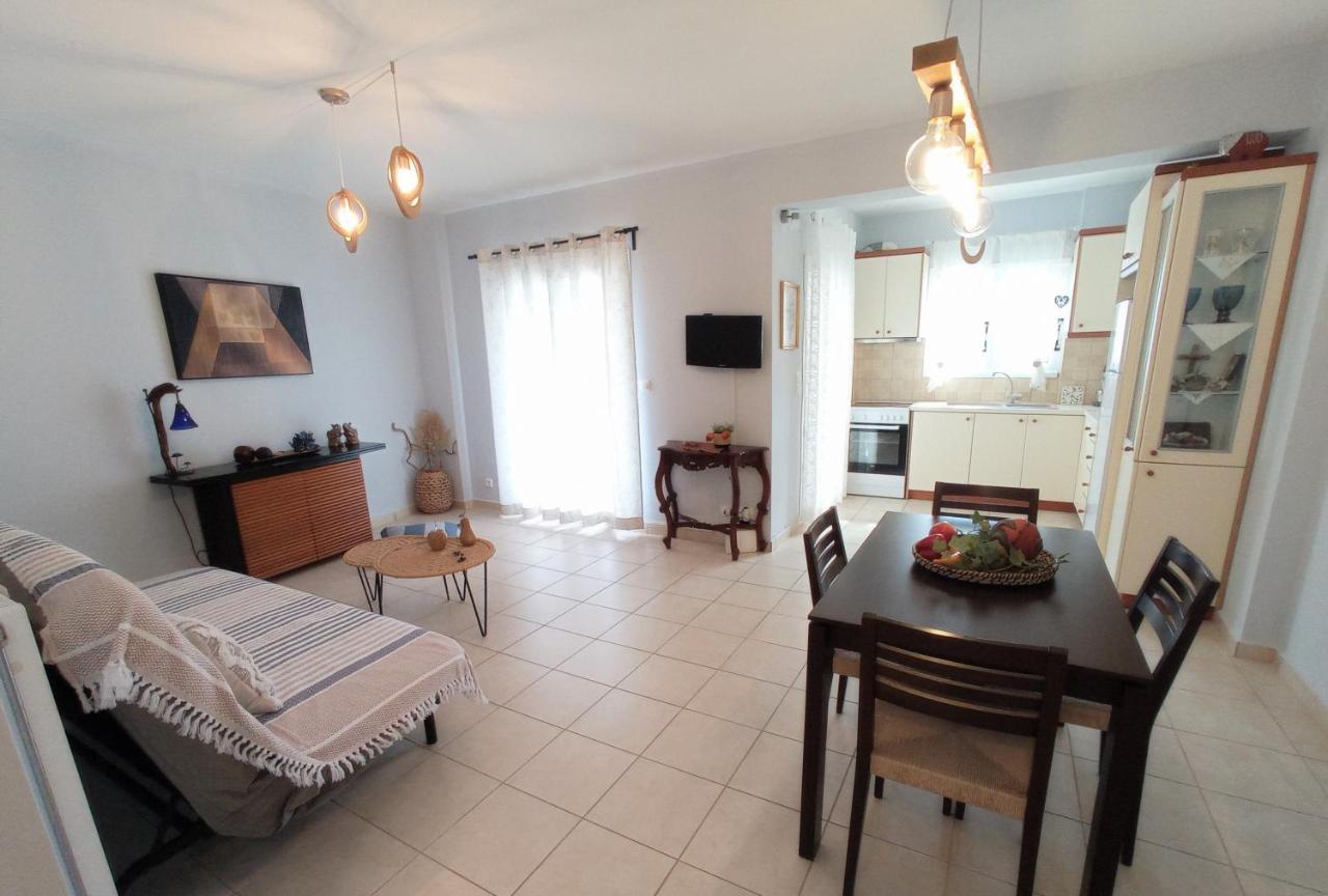 G Apartment In Ajía Effimía Kültér fotó