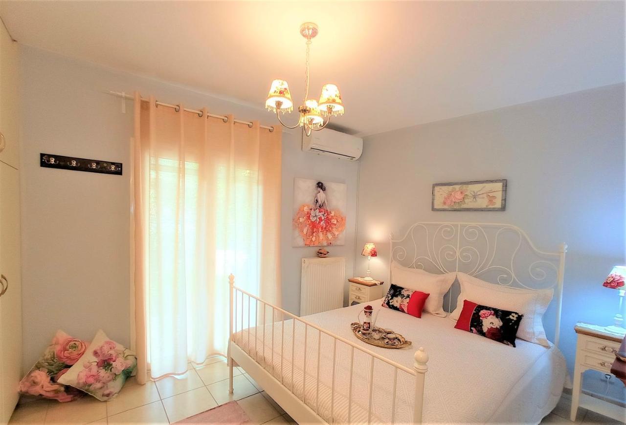 G Apartment In Ajía Effimía Kültér fotó
