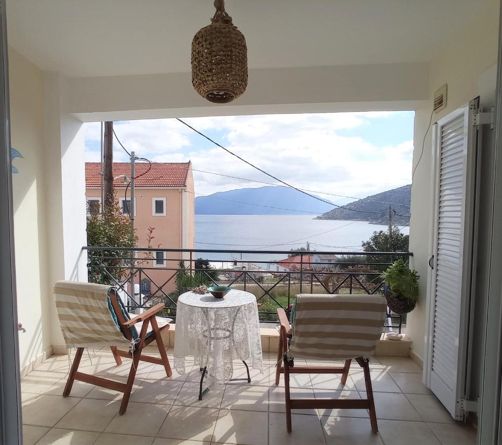 G Apartment In Ajía Effimía Kültér fotó